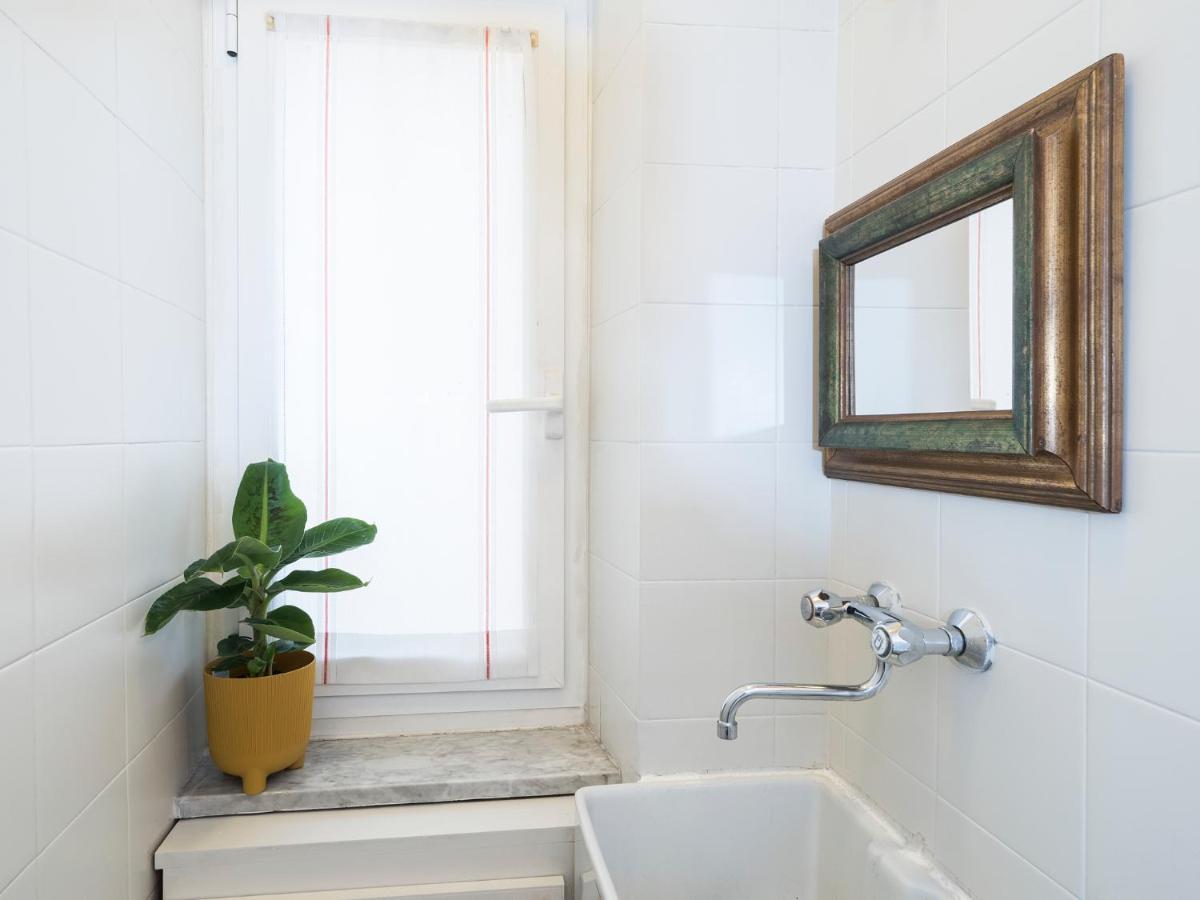 Blessy Apartment Vaticano Rome Bagian luar foto