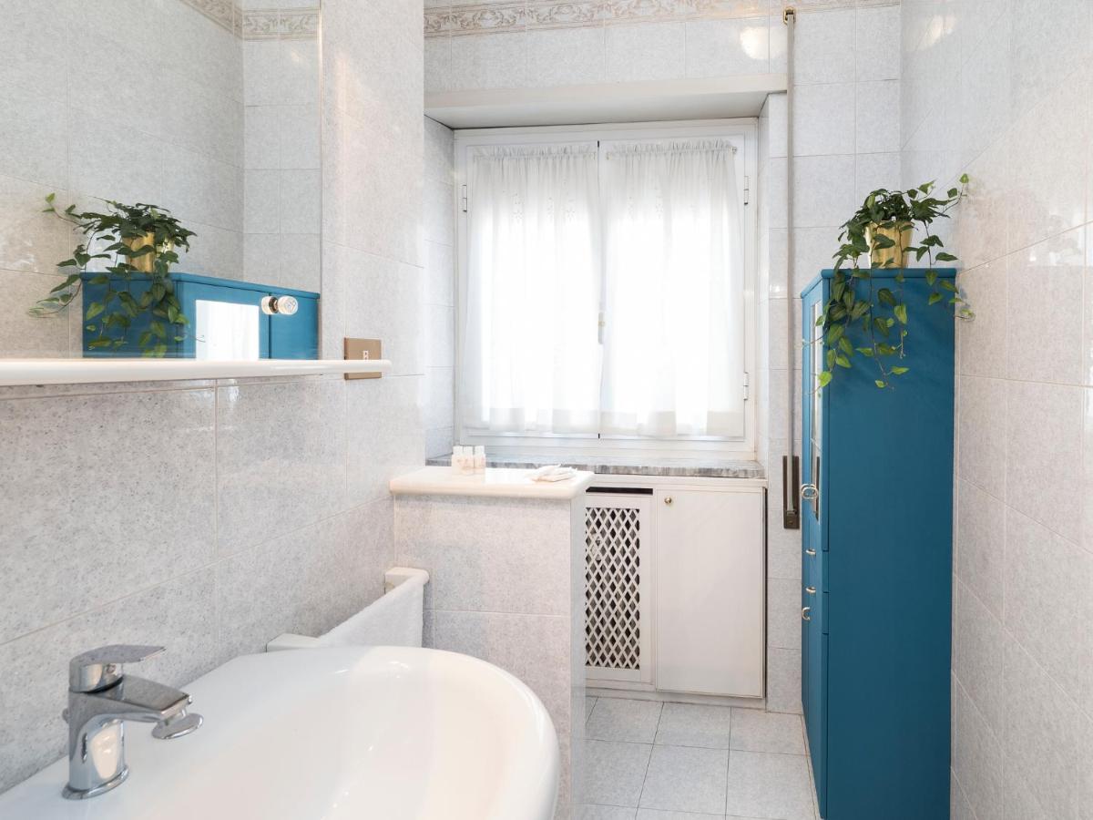 Blessy Apartment Vaticano Rome Bagian luar foto